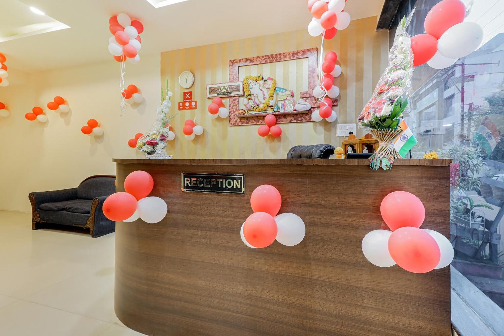 Oyo Hotel Relax 印多尔 外观 照片